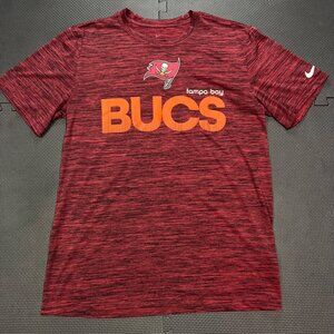 Nike Tampa Bay Buccaneers Red Dri-Fit T-Shirt With Logo & BUCS Graphic